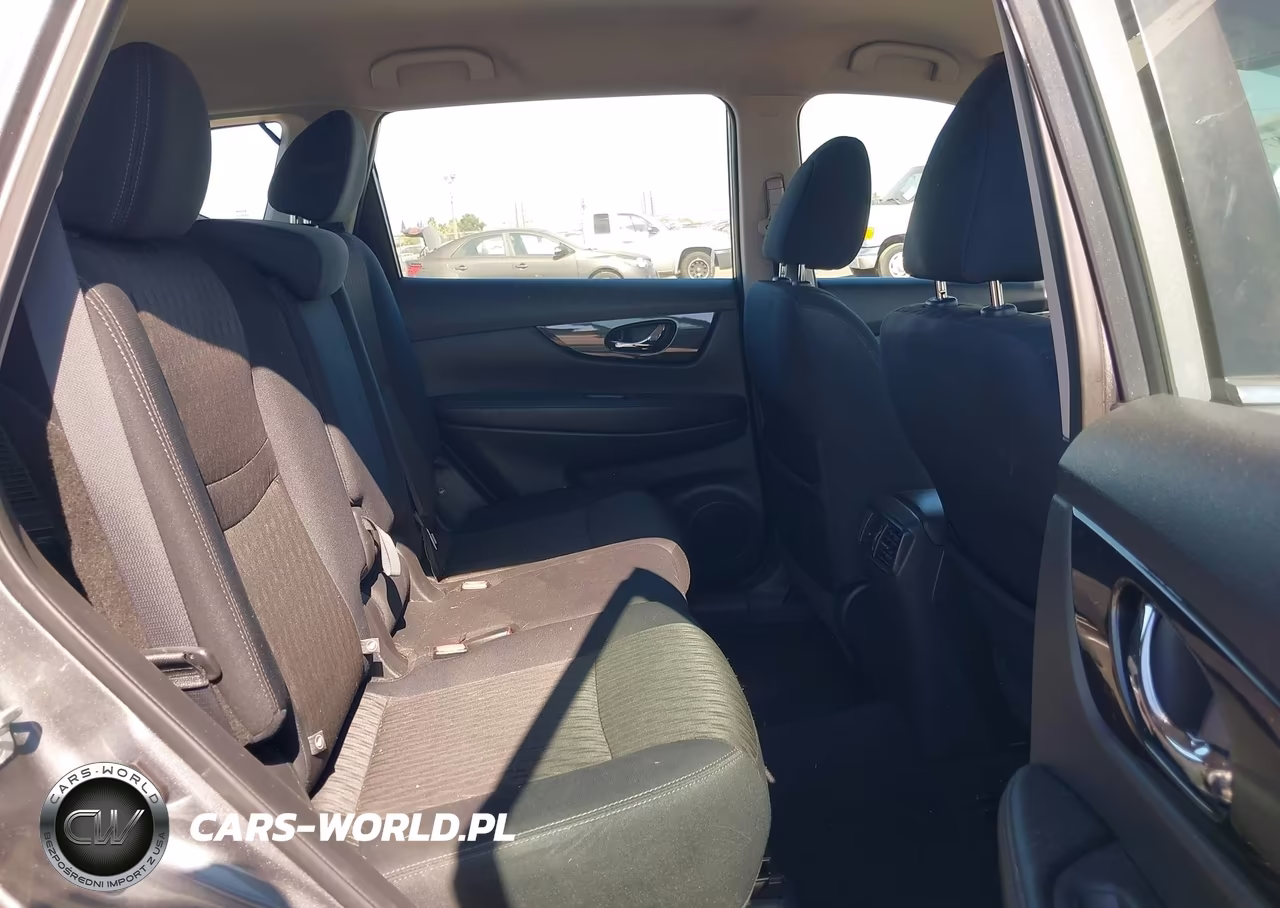 2018 Nissan Rogue S VIN:5N1AT2MTXJC717545 - 8