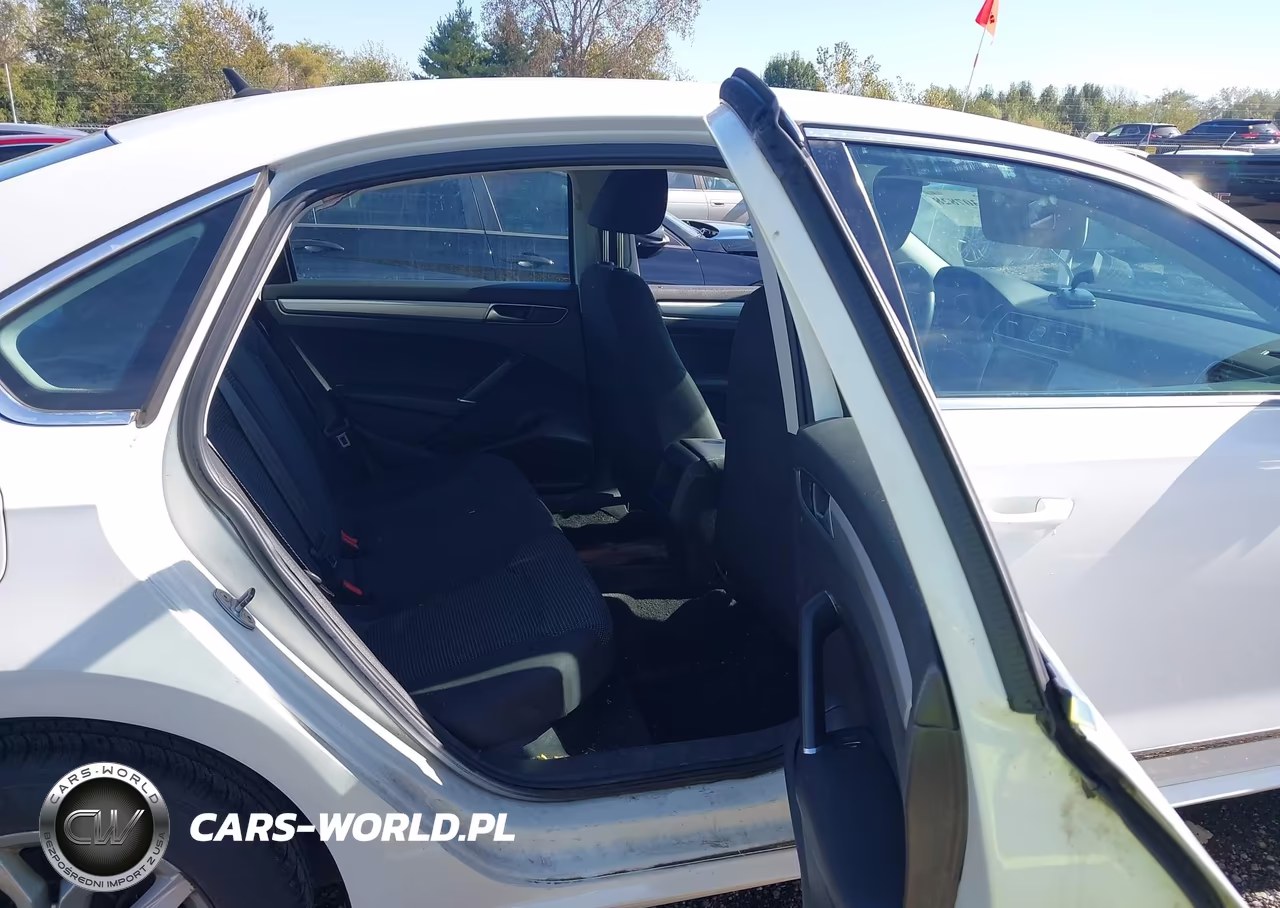 2016 Volkswagen Passat 1.8T S VIN:1VWAT7A34GC033893 - 8