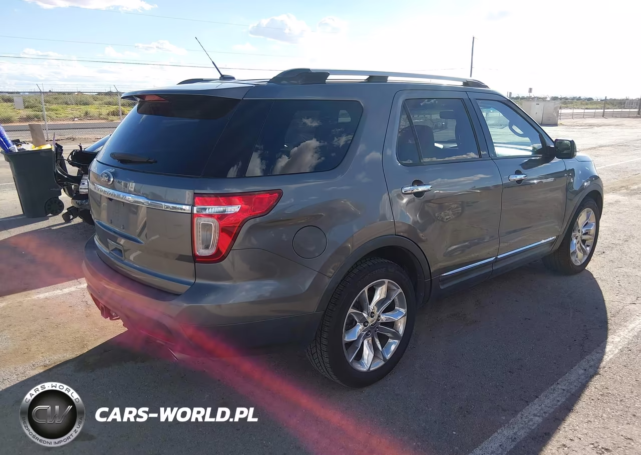 2011 Ford Explorer Xlt VIN:1FMHK7D88BGA15910 - 4