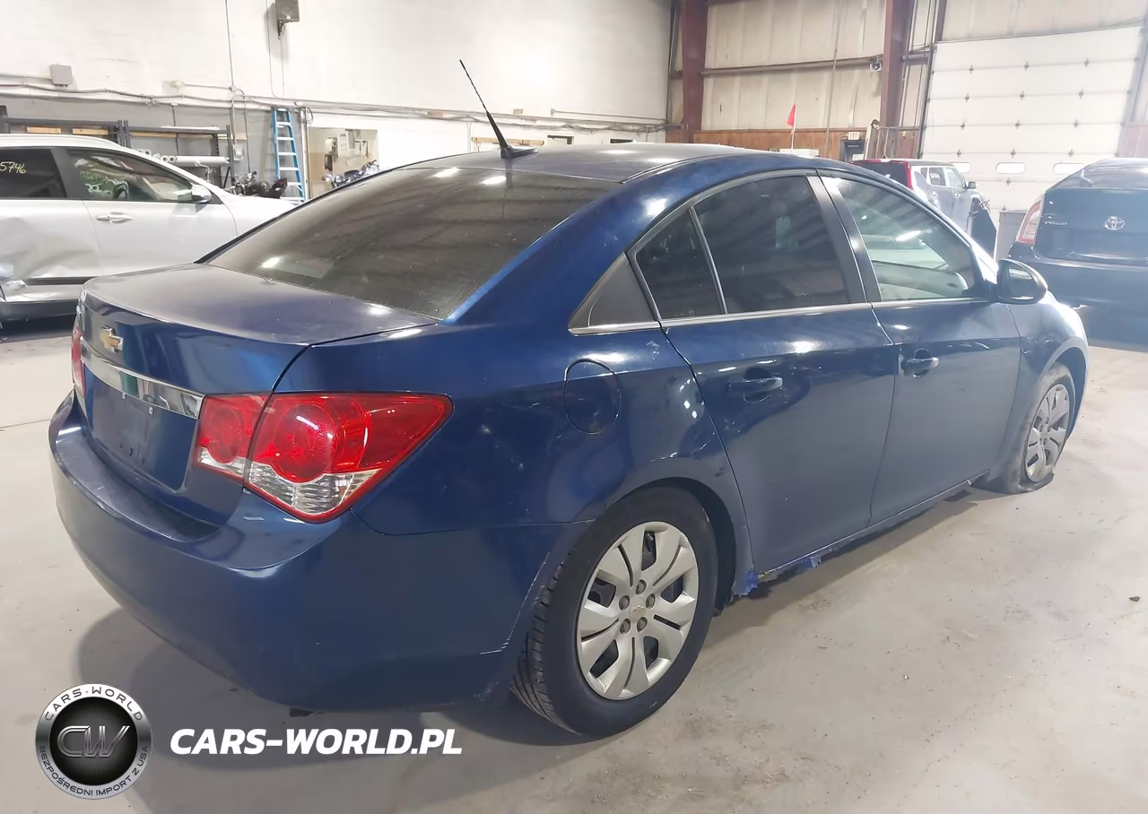 2012 Chevrolet Cruze Ls VIN:1G1PC5SH8C7350308 - 4