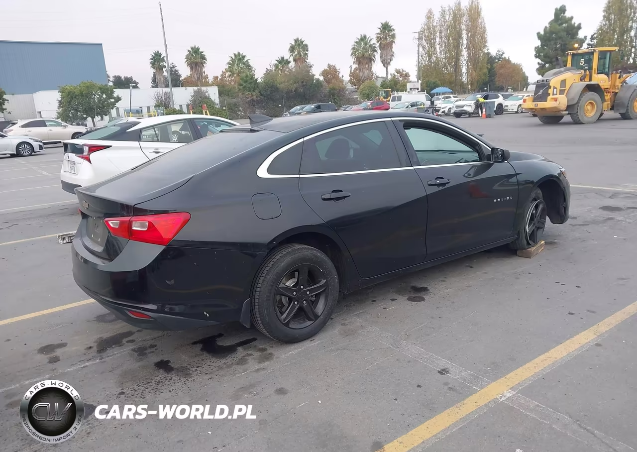 2019 Chevrolet Malibu 1Ls VIN:1G1ZB5ST8KF121308 - 4