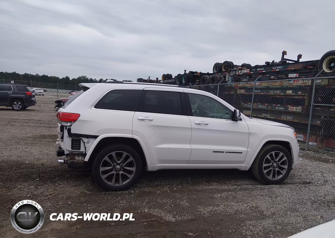 2017 Jeep Grand Cherokee Overland 4X2 VIN:1C4RJECG5HC904723 - 14