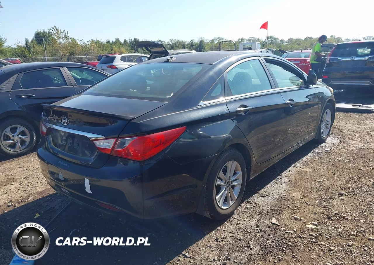 2013 Hyundai Sonata Gls VIN:5NPEB4AC1DH587902 - 4