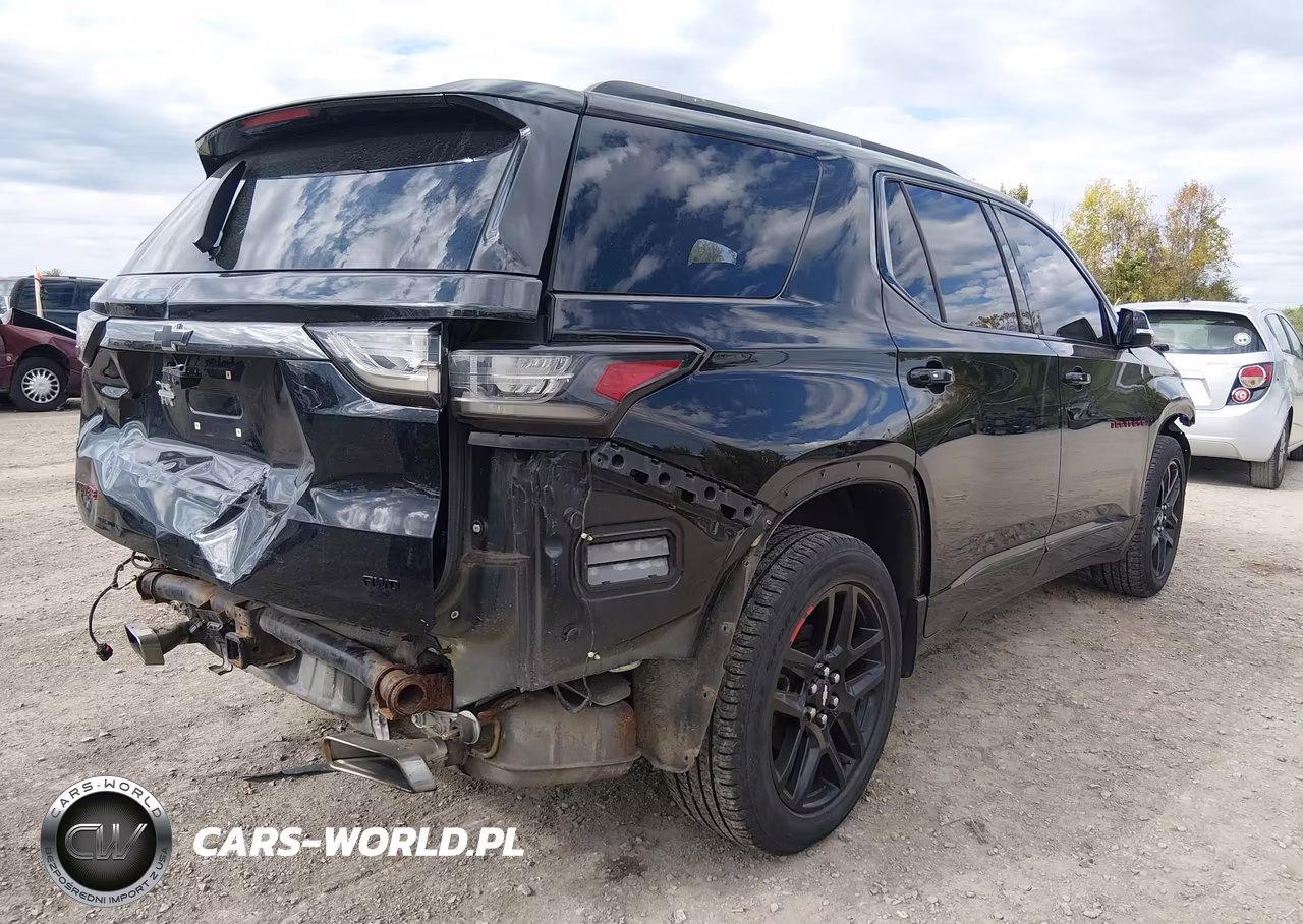 2018 Chevrolet Traverse Premier VIN:1GNEVJKW9JJ121403 - 4