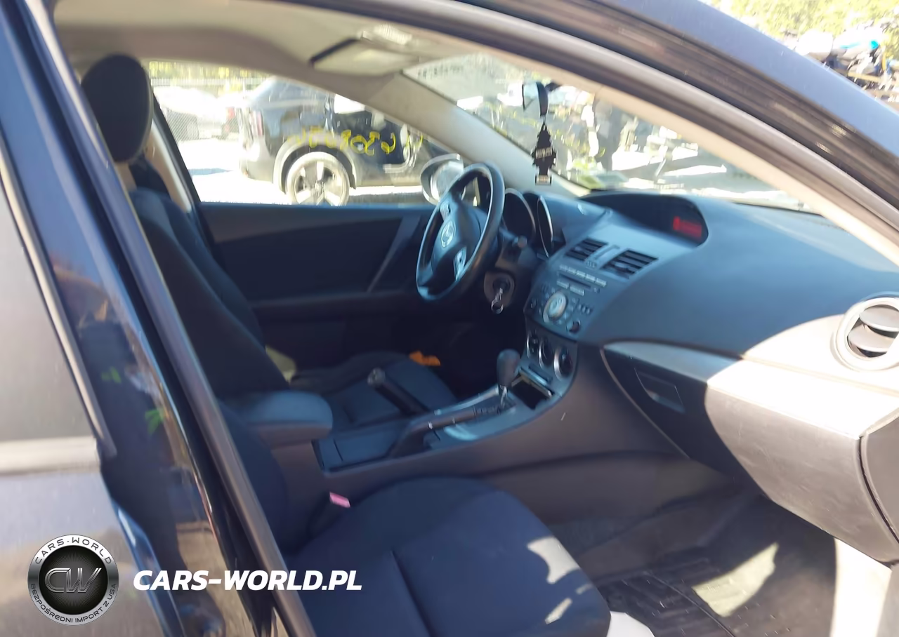 2011 Mazda Mazda3 I Touring VIN:JM1BL1VG6B1400234 - 5