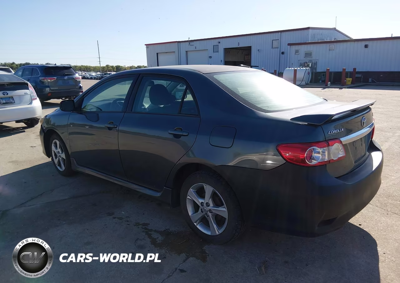 2011 Toyota Corolla S VIN:2T1BU4EE8BC547731 - 3