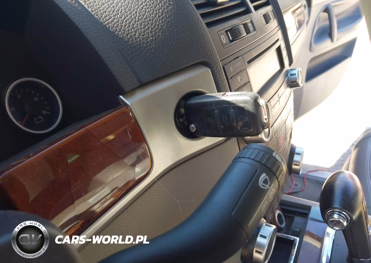 2004 Volkswagen Touareg V8 VIN:WVGCM67L64D013723 - 11