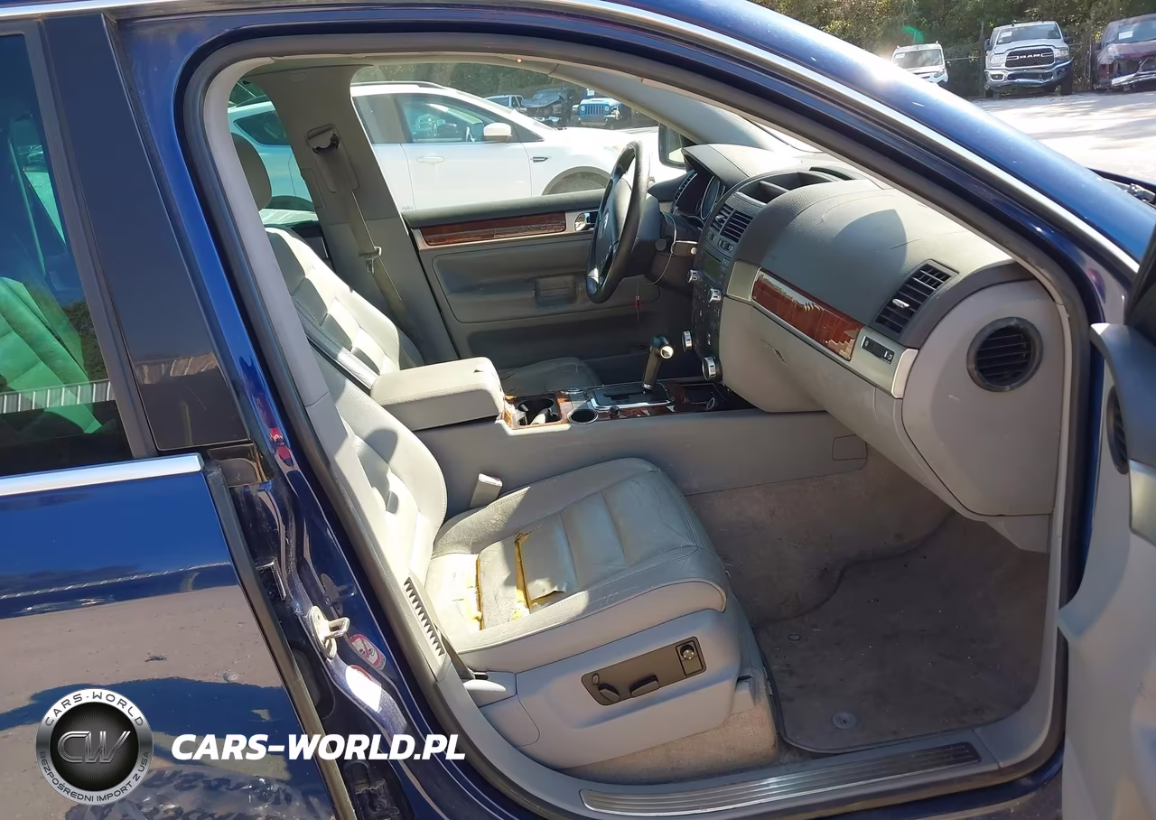 2004 Volkswagen Touareg V8 VIN:WVGCM67L64D013723 - 5