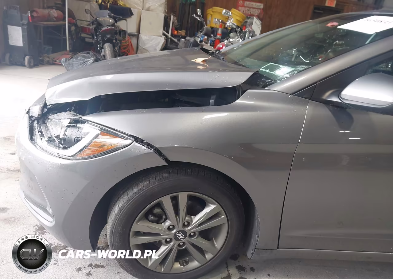 2018 Hyundai Elantra Value Edition VIN:5NPD84LF6JH249859 - 18