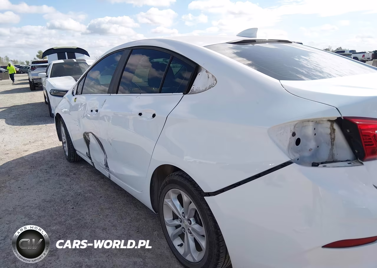 2019 Chevrolet Cruze Lt VIN:1G1BE5SM9K7129722 - 19