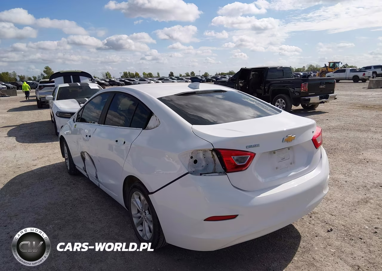 2019 Chevrolet Cruze Lt VIN:1G1BE5SM9K7129722 - 3