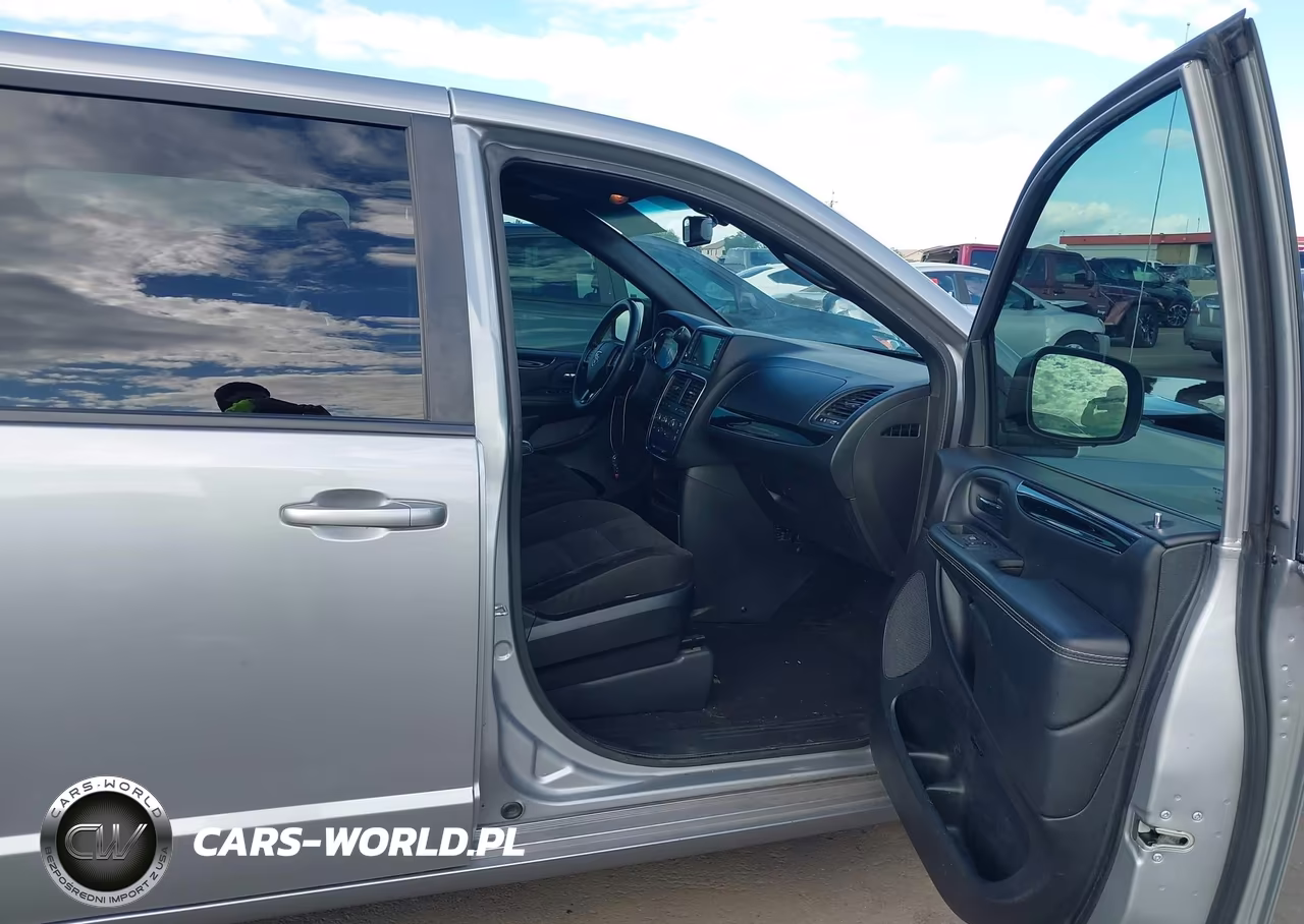 2018 Dodge Grand Caravan Se Plus VIN:2C4RDGBG5JR180453 - 5