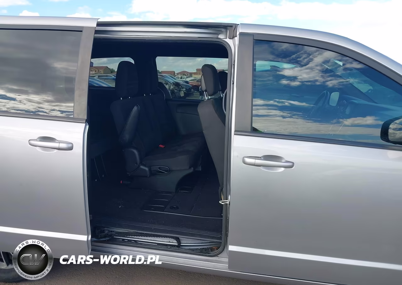 2018 Dodge Grand Caravan Se Plus VIN:2C4RDGBG5JR180453 - 8