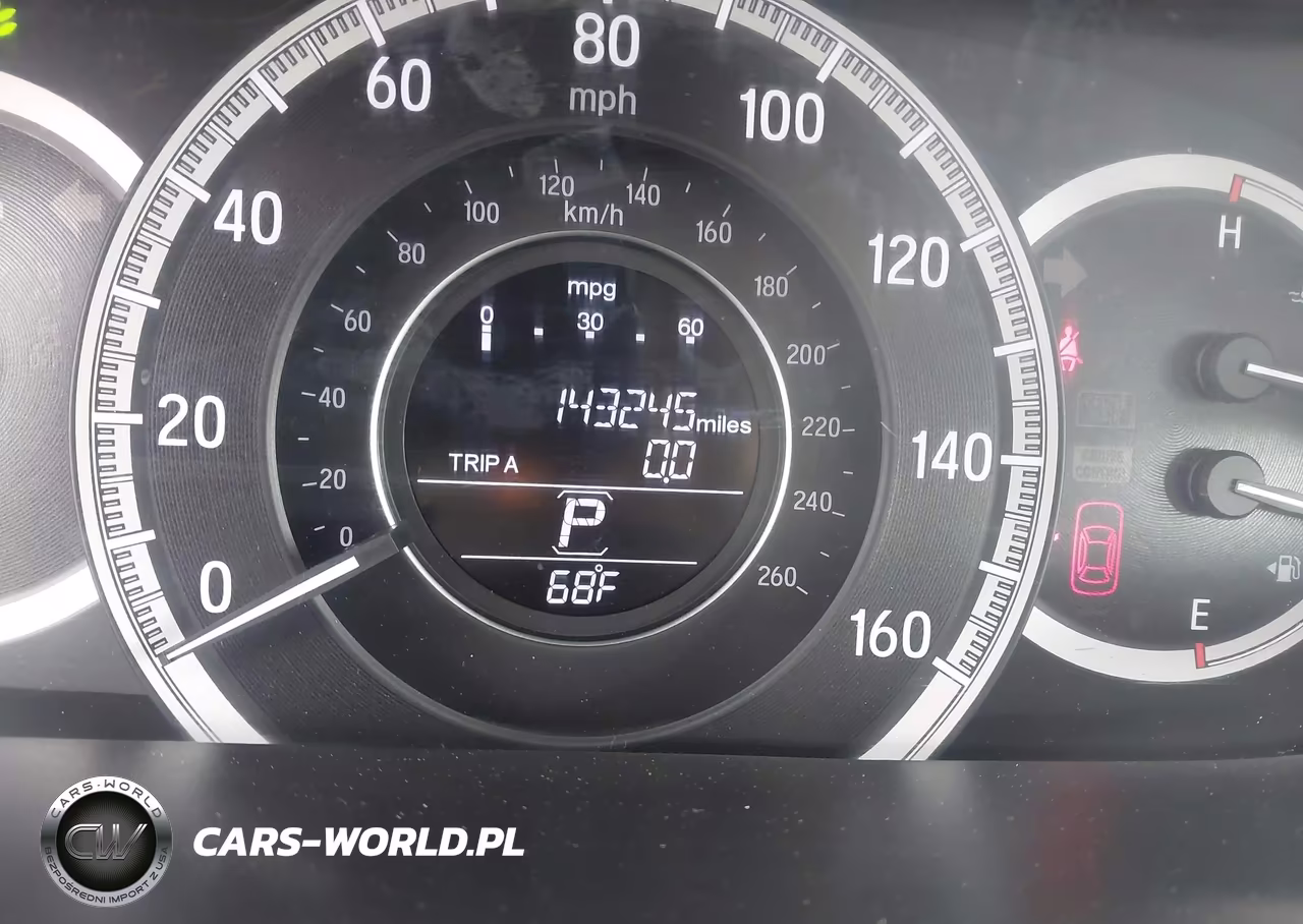 2017 Honda Accord Lx VIN:1HGCR2F3XHA173886 - 15