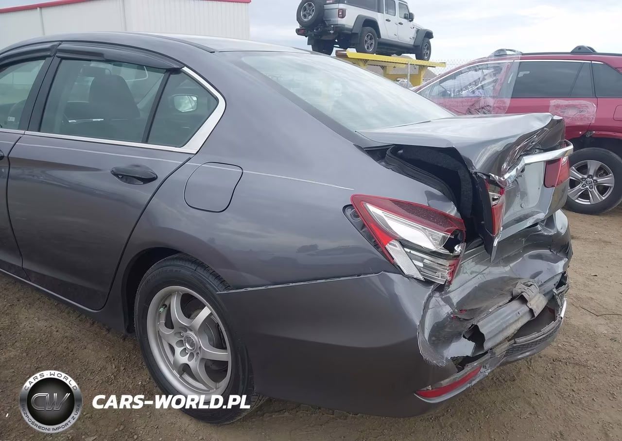 2017 Honda Accord Lx VIN:1HGCR2F3XHA173886 - 17