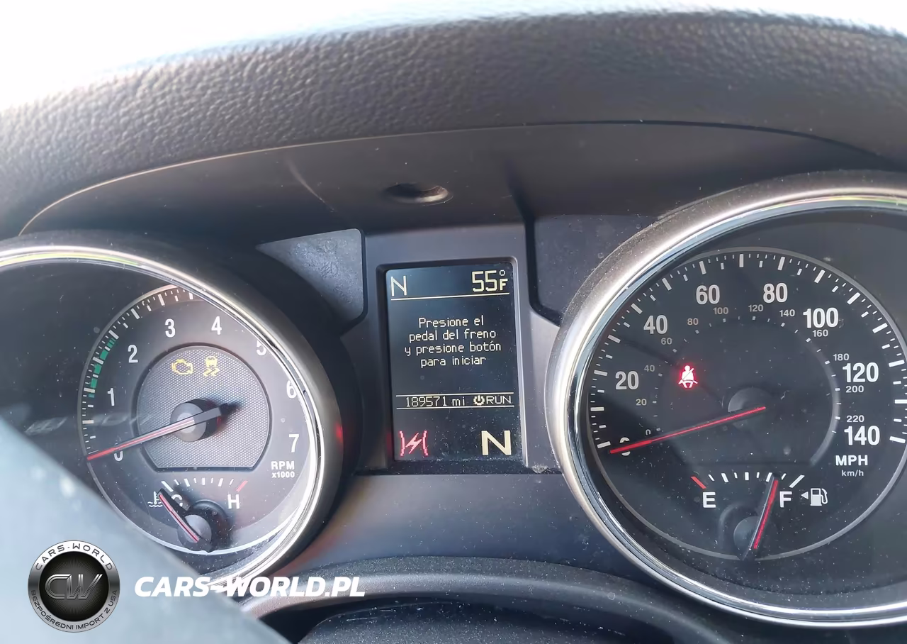 2012 Jeep Grand Cherokee Laredo VIN:1C4RJFAG4CC185014 - 7