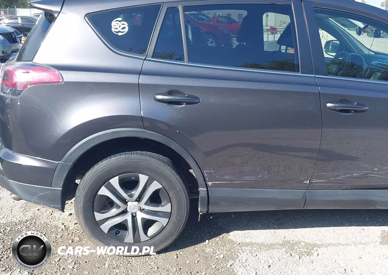 2016 Toyota Rav4 Le VIN:JTMZFREV1GJ063840 - 17