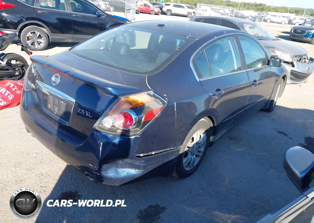 2011 Nissan Altima 2.5 S VIN:1N4AL2AP2BN490293 - 4