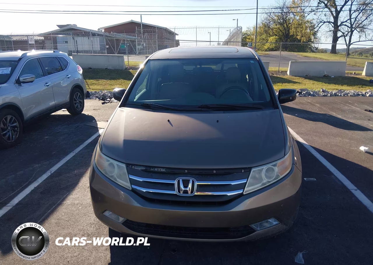 2013 Honda Odyssey Touring-Touring Elite VIN:5FNRL5H98DB038923 - 12