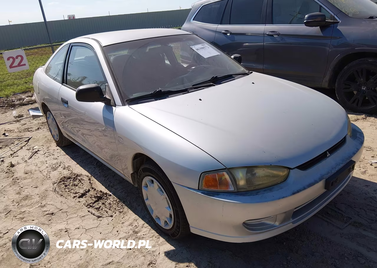 2002 Mitsubishi Mirage De – zdjęcie 1 z 16