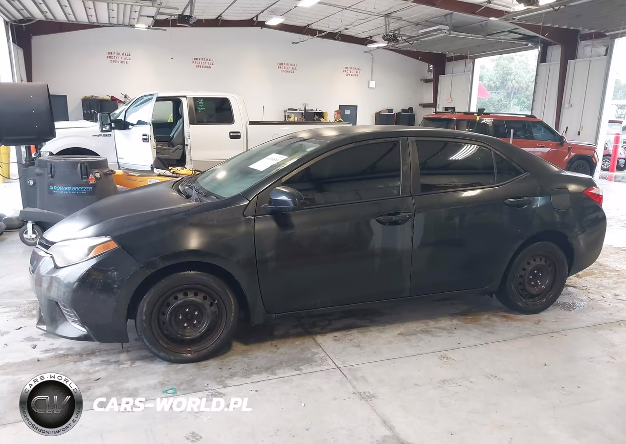 2016 Toyota Corolla Le VIN:5YFBURHE4GP483929 - 14