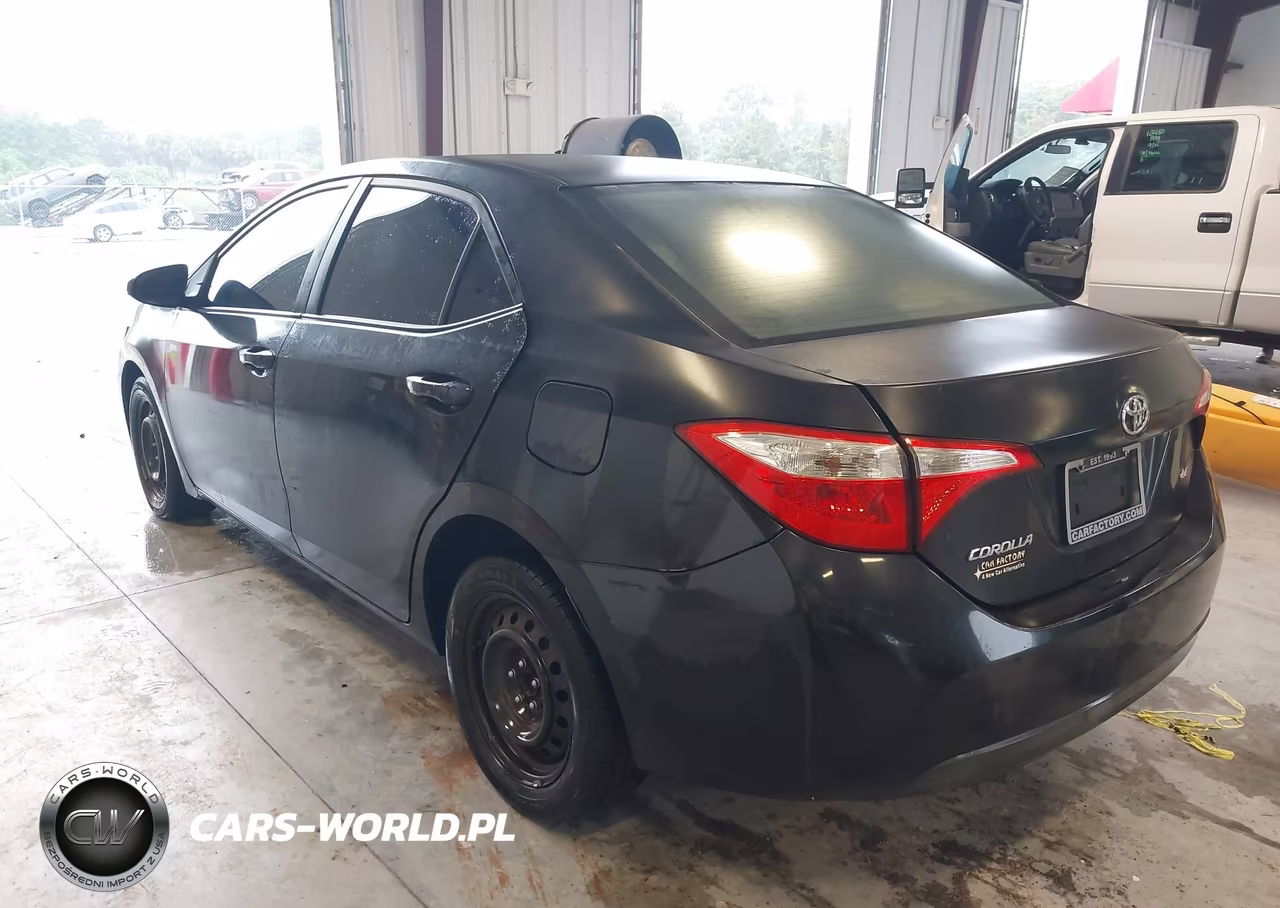 2016 Toyota Corolla Le VIN:5YFBURHE4GP483929 - 3