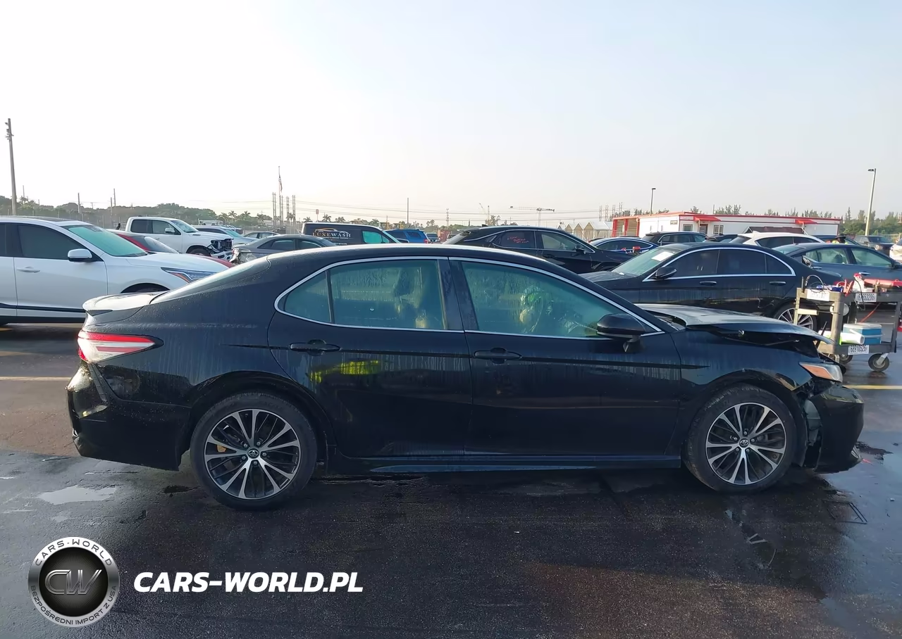 2018 Toyota Camry Se VIN:4T1B11HK2JU604267 - 13