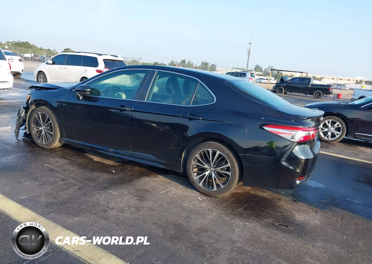 2018 Toyota Camry Se VIN:4T1B11HK2JU604267 - 3