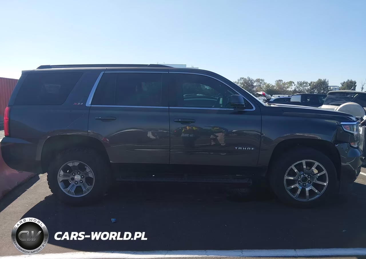 2018 Chevrolet Tahoe Lt VIN:1GNSKBKCXJR157951 - 13