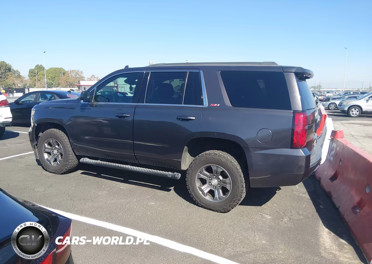 2018 Chevrolet Tahoe Lt VIN:1GNSKBKCXJR157951 - 14