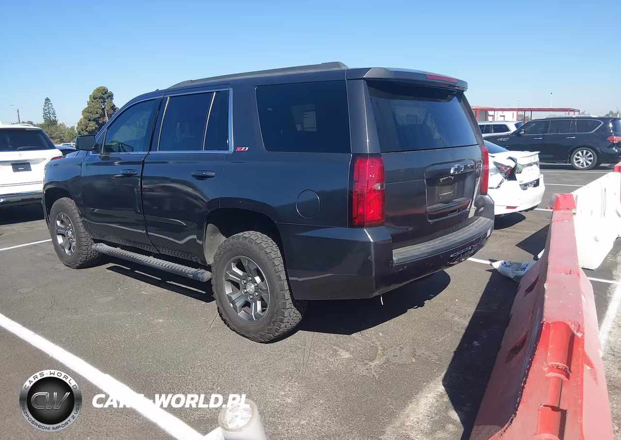 2018 Chevrolet Tahoe Lt VIN:1GNSKBKCXJR157951 - 4