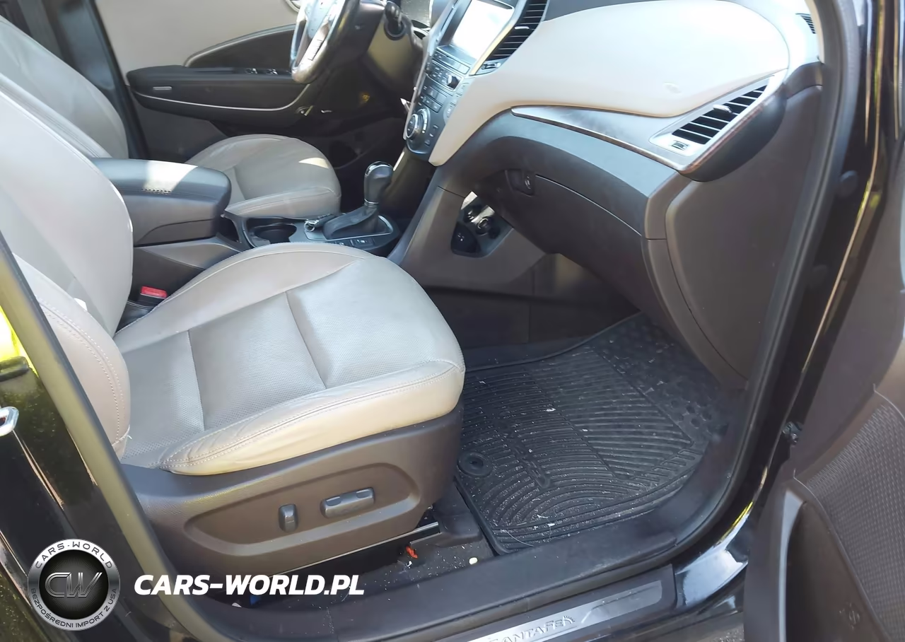 2017 Hyundai Santa Fe Se Ultimate VIN:KM8SRDHF8HU189740 - 5