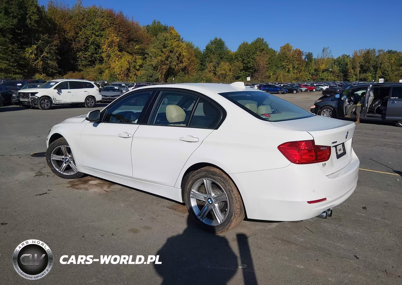 2014 BMW 328I xDrive VIN:WBA3B3G50ENR83974 - 3