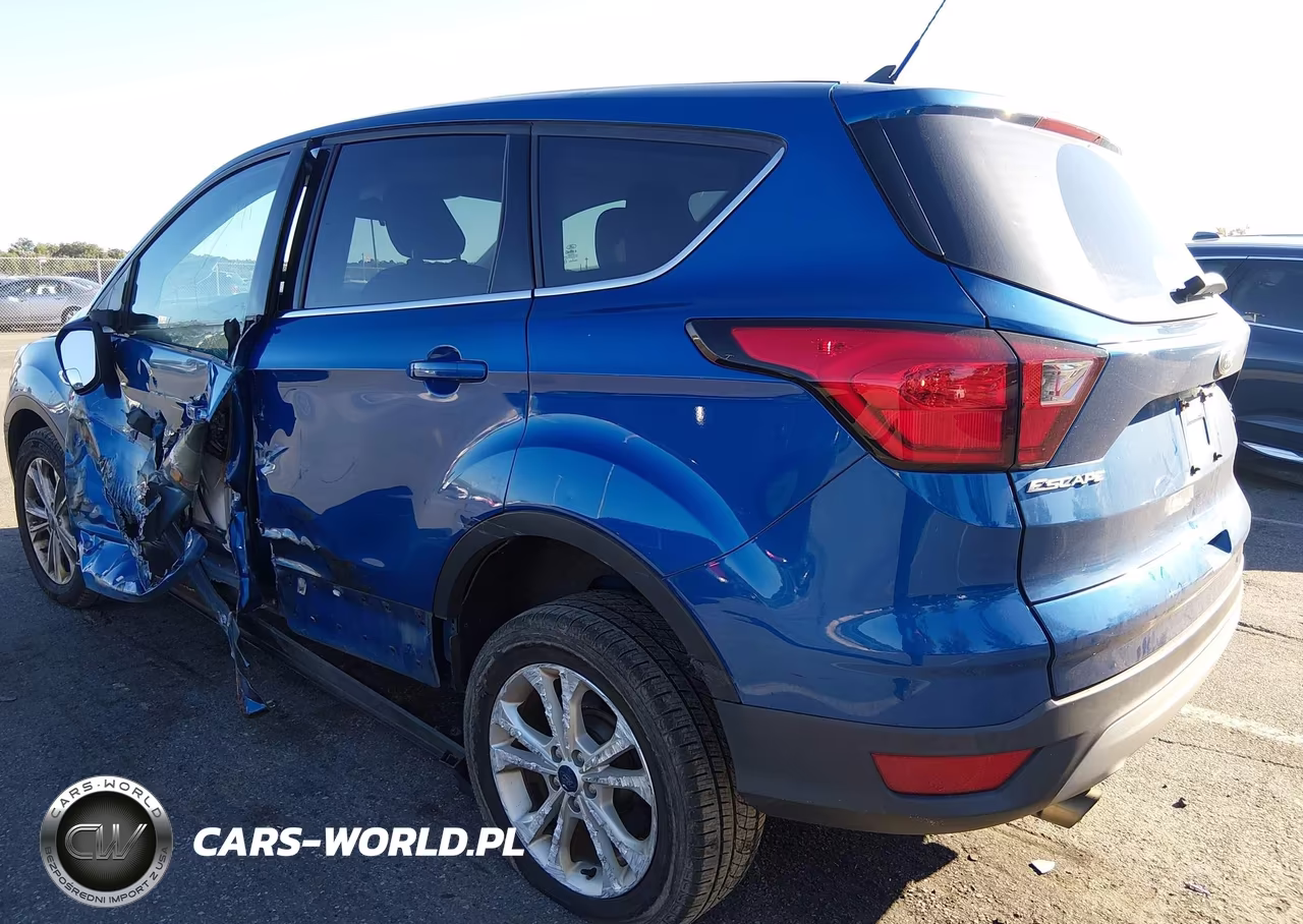2019 Ford Escape Se VIN:1FMCU9GD4KUA73412 - 3