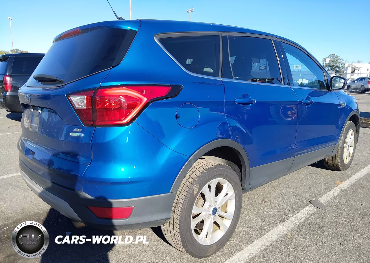 2019 Ford Escape Se VIN:1FMCU9GD4KUA73412 - 4