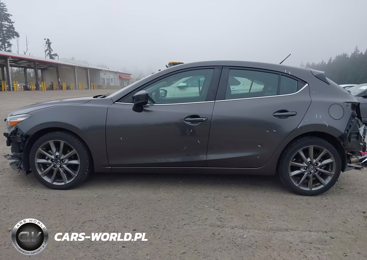 2018 Mazda Mazda3 Touring VIN:3MZBN1L34JM160108 - 15