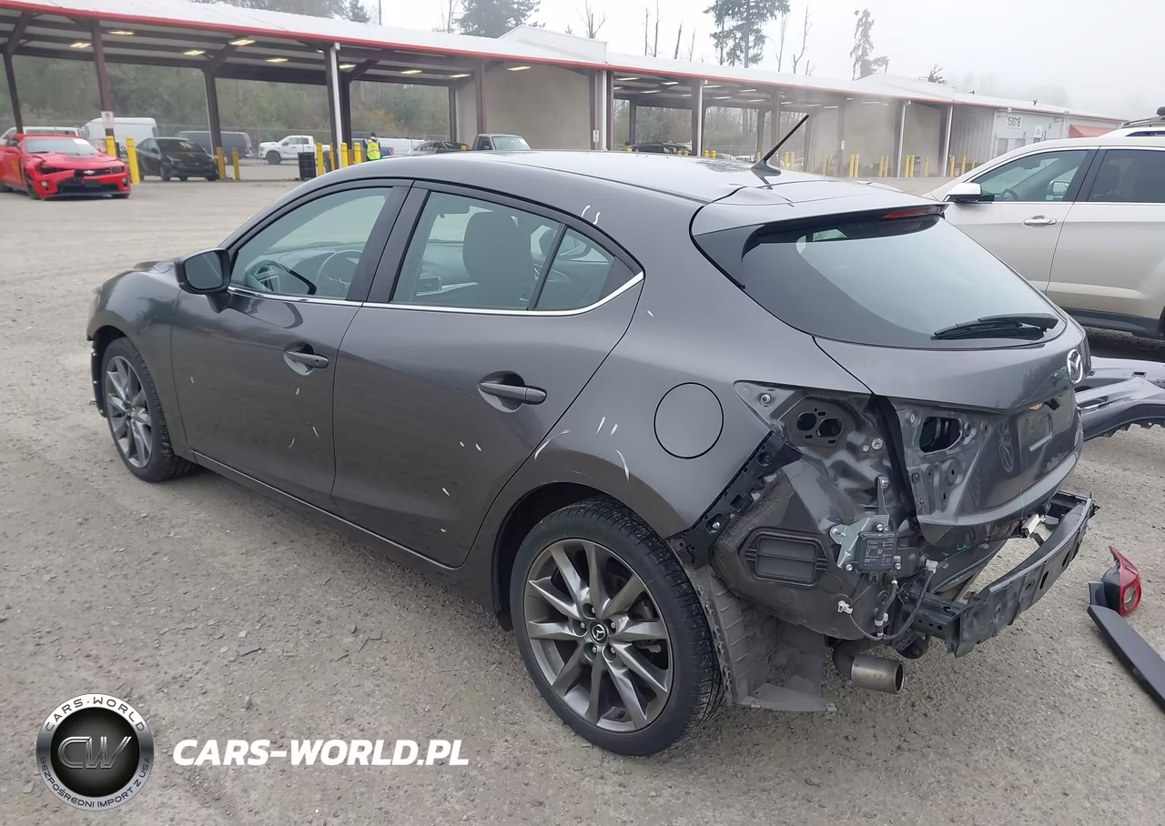 2018 Mazda Mazda3 Touring VIN:3MZBN1L34JM160108 - 3