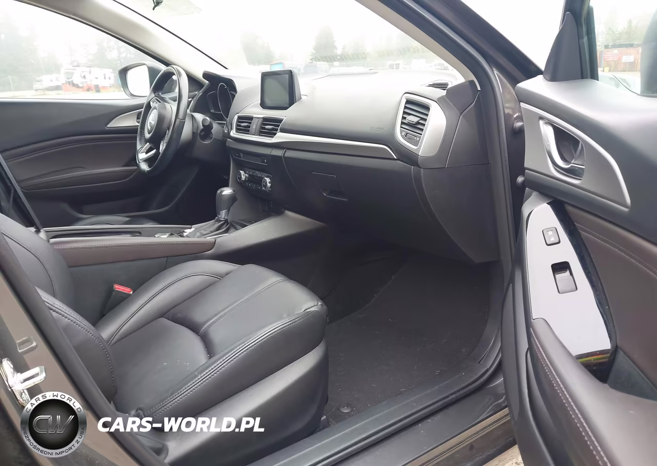 2018 Mazda Mazda3 Touring VIN:3MZBN1L34JM160108 - 5
