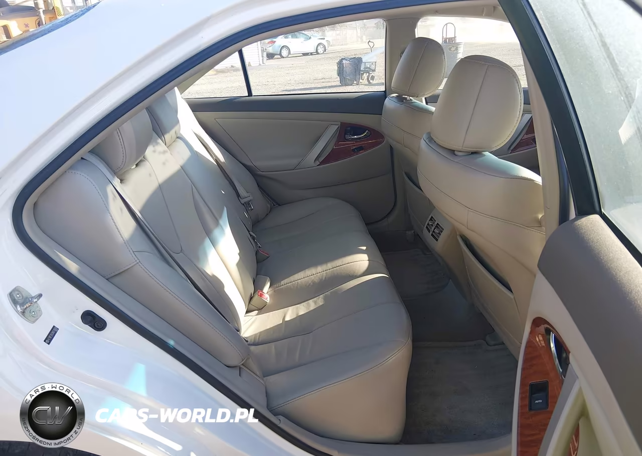 2010 Toyota Camry Xle VIN:4T1BF3EK3AU510688 - 8