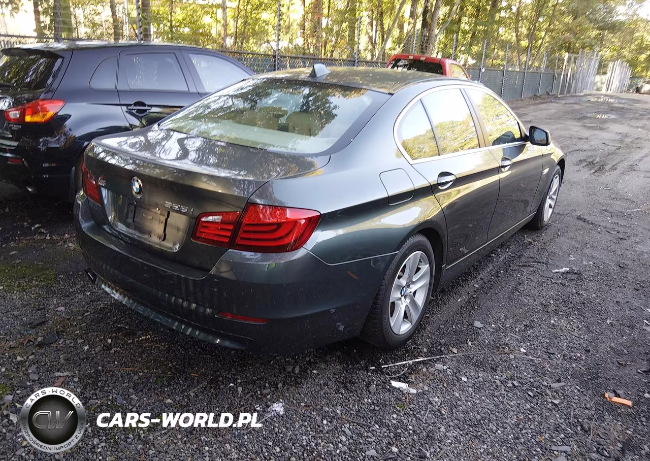 2012 BMW 528I VIN:WBAXG5C55CDW85735 - 4