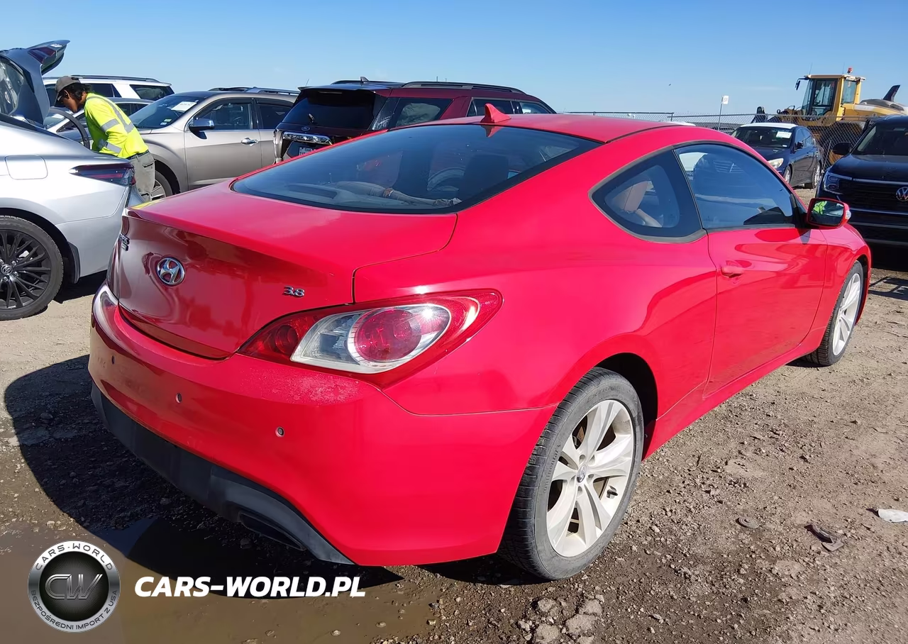 2010 Hyundai Genesis 3.8 Grand Touring VIN:KMHHU6KH7AU017591 - 4