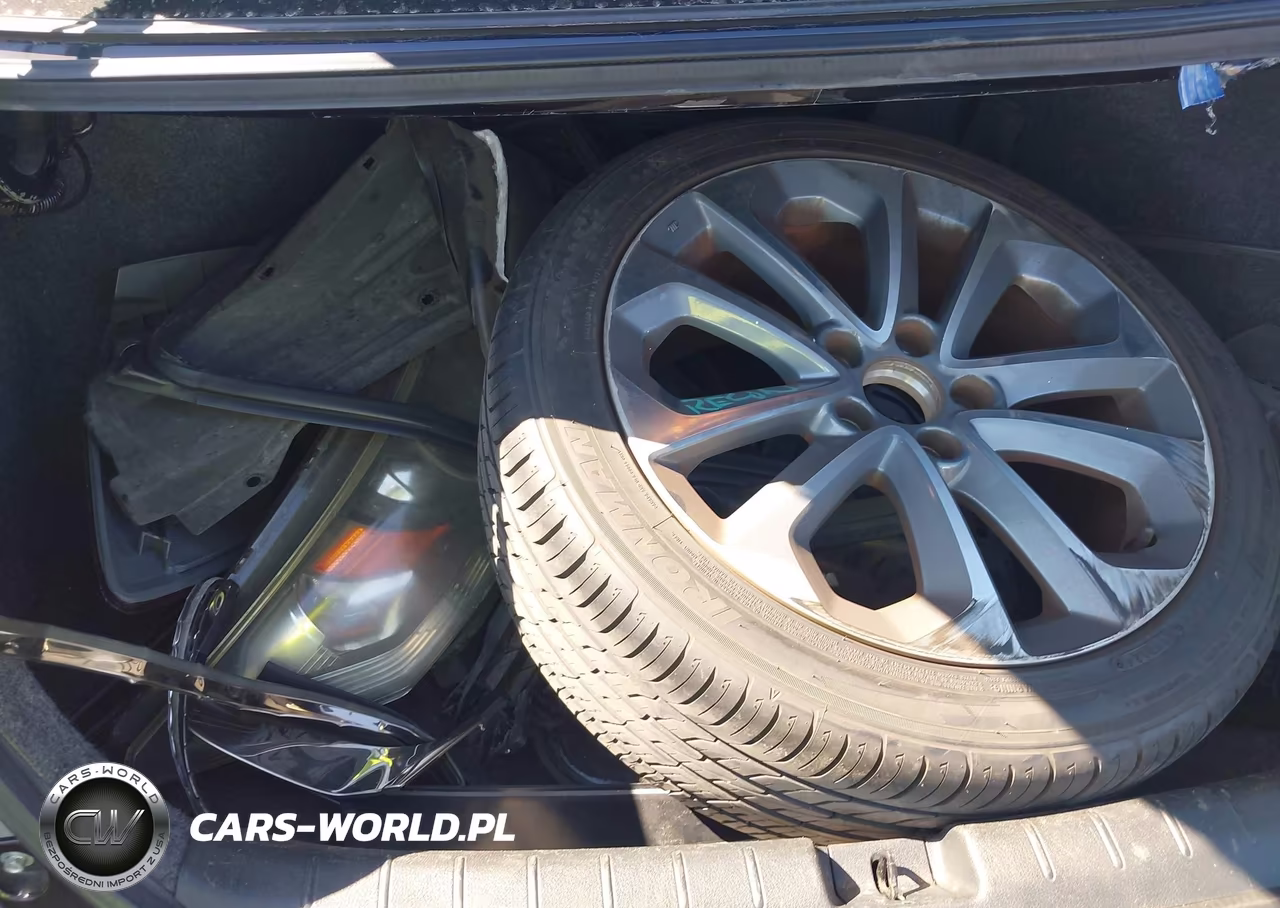 2015 Honda Accord Sport VIN:1HGCR2F55FA223589 - 12