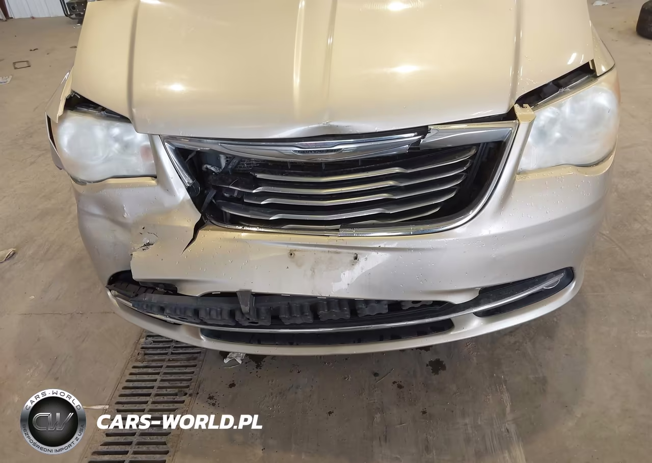 2014 Chrysler Town & Country Touring VIN:2C4RC1BG2ER217156 - 6