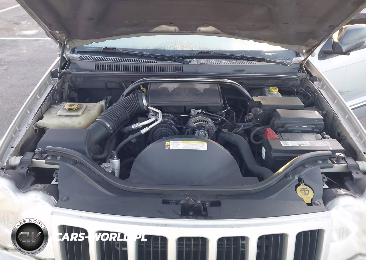 2010 Jeep Grand Cherokee Laredo VIN:1J4PS4GK1AC152676 - 10