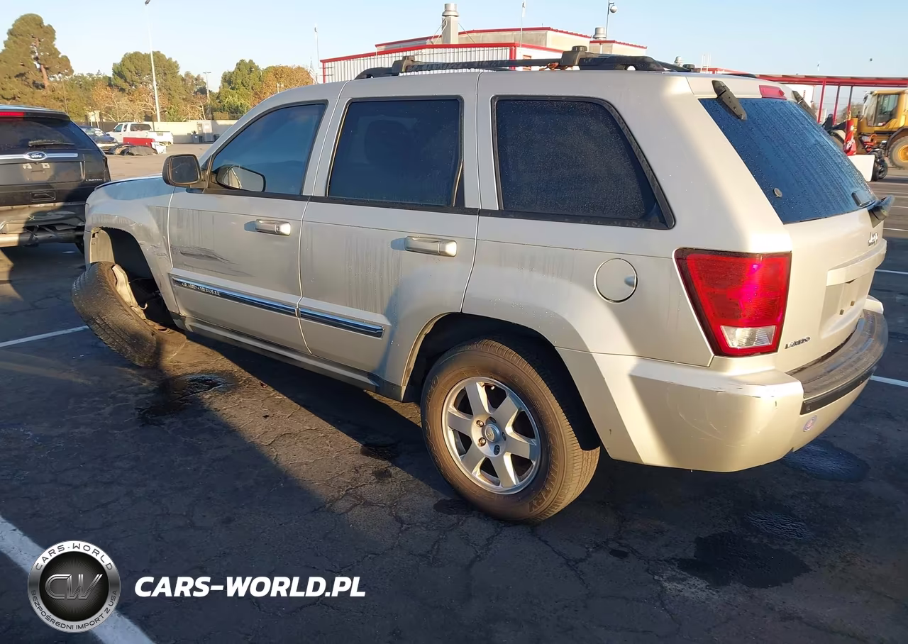 2010 Jeep Grand Cherokee Laredo VIN:1J4PS4GK1AC152676 - 3