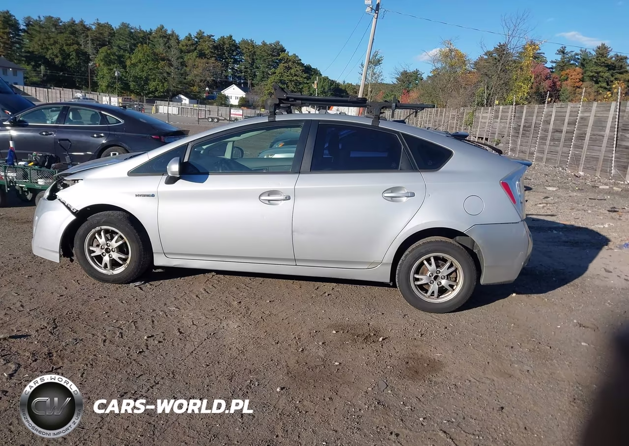 2011 Toyota Prius Two VIN:JTDKN3DU0B0277002 - 15