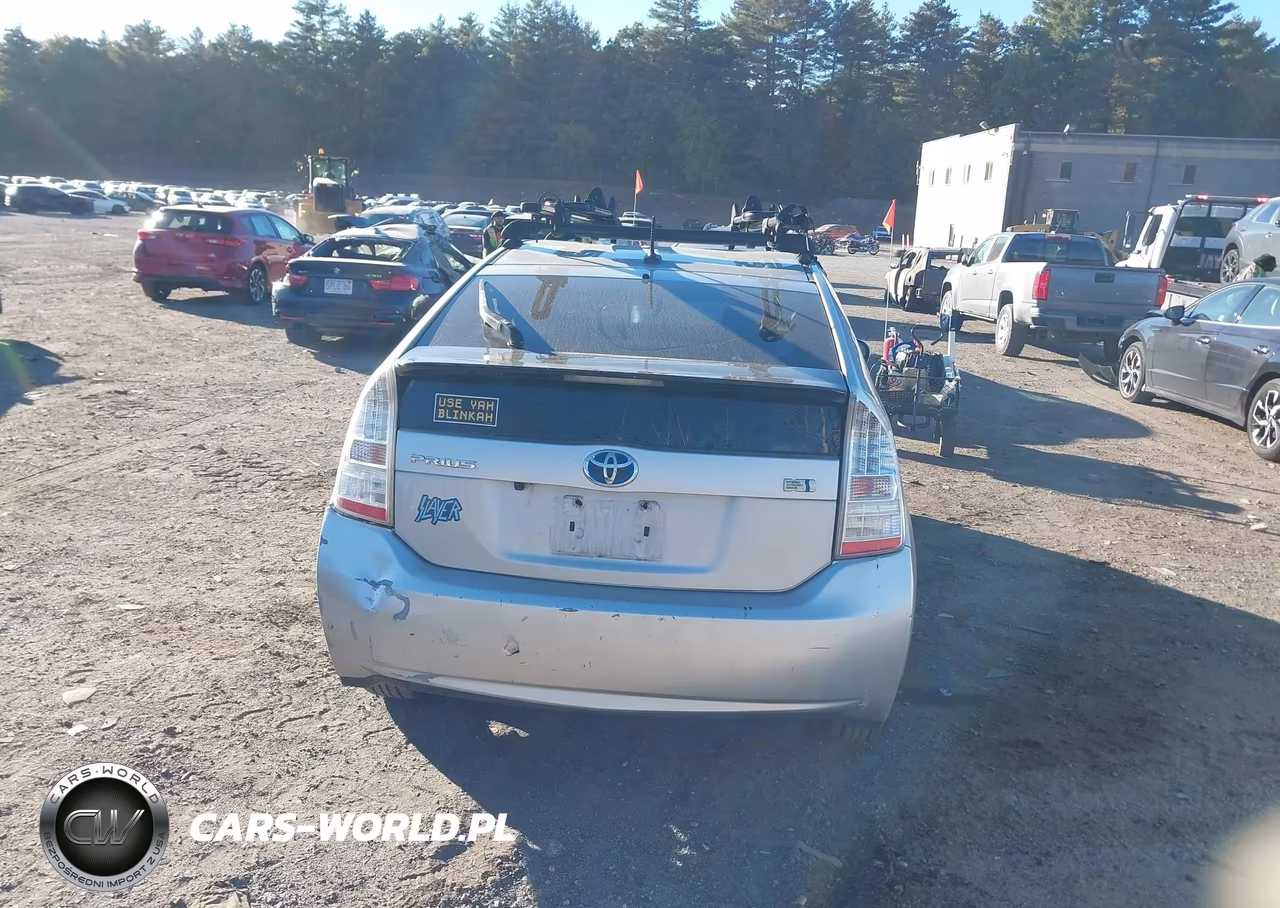 2011 Toyota Prius Two VIN:JTDKN3DU0B0277002 - 17