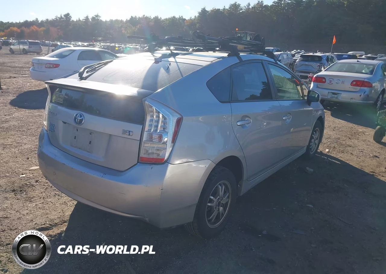 2011 Toyota Prius Two VIN:JTDKN3DU0B0277002 - 4