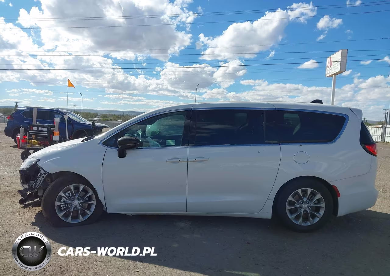 2027 Chrysler Pacifica VIN:2C4RC1GG2VR595101 - 14