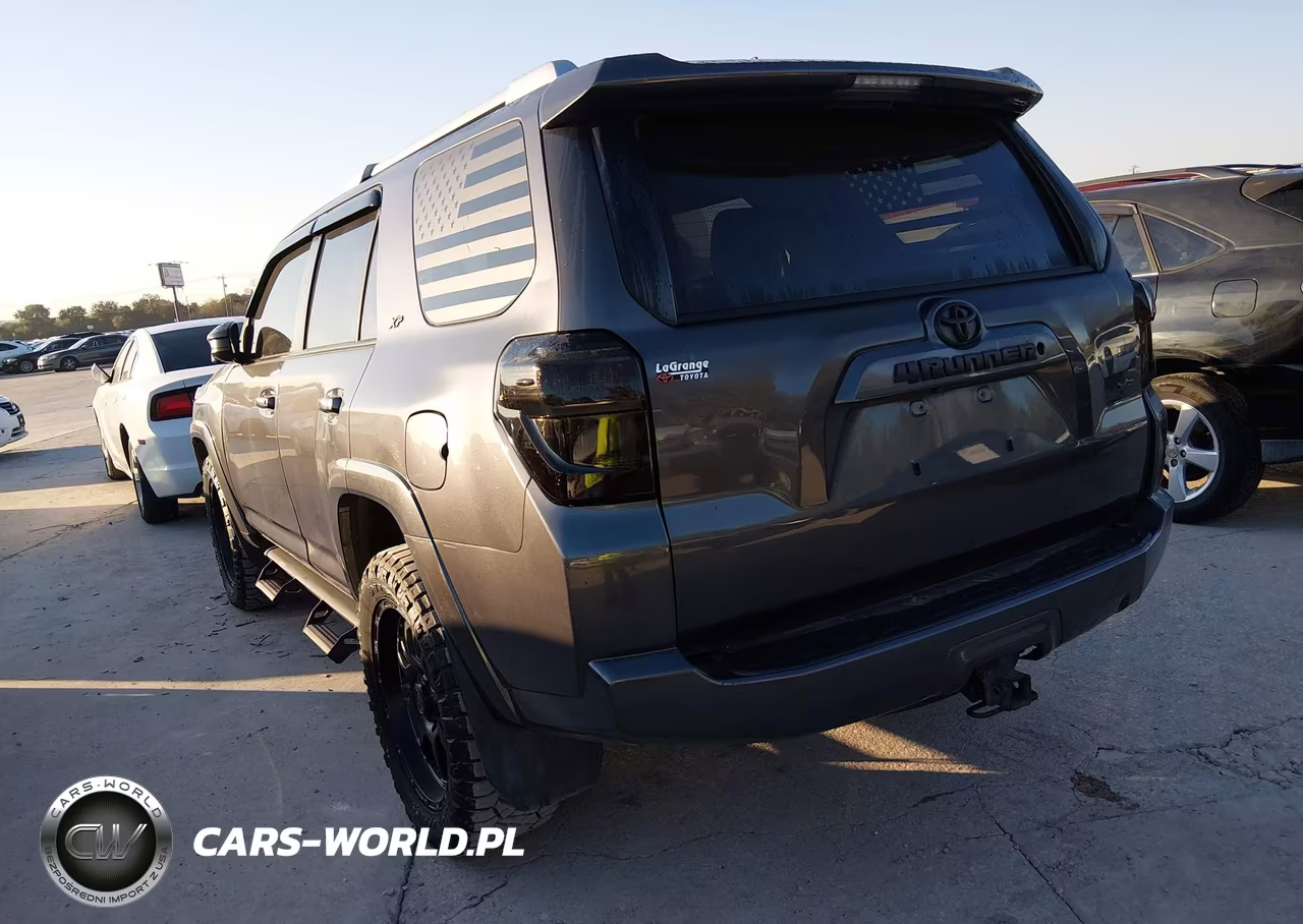 2018 Toyota 4Runner Sr5 VIN:JTEZU5JR9J5186000 - 3